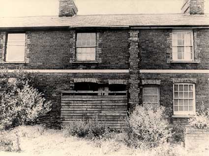 Ipswich Historic Lettering: Parade Rd Terrace 4